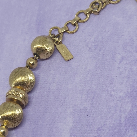 Vintage 1960s Signed Monet Goldtone Chunky Beaded Necklace - Picture 6 of 8